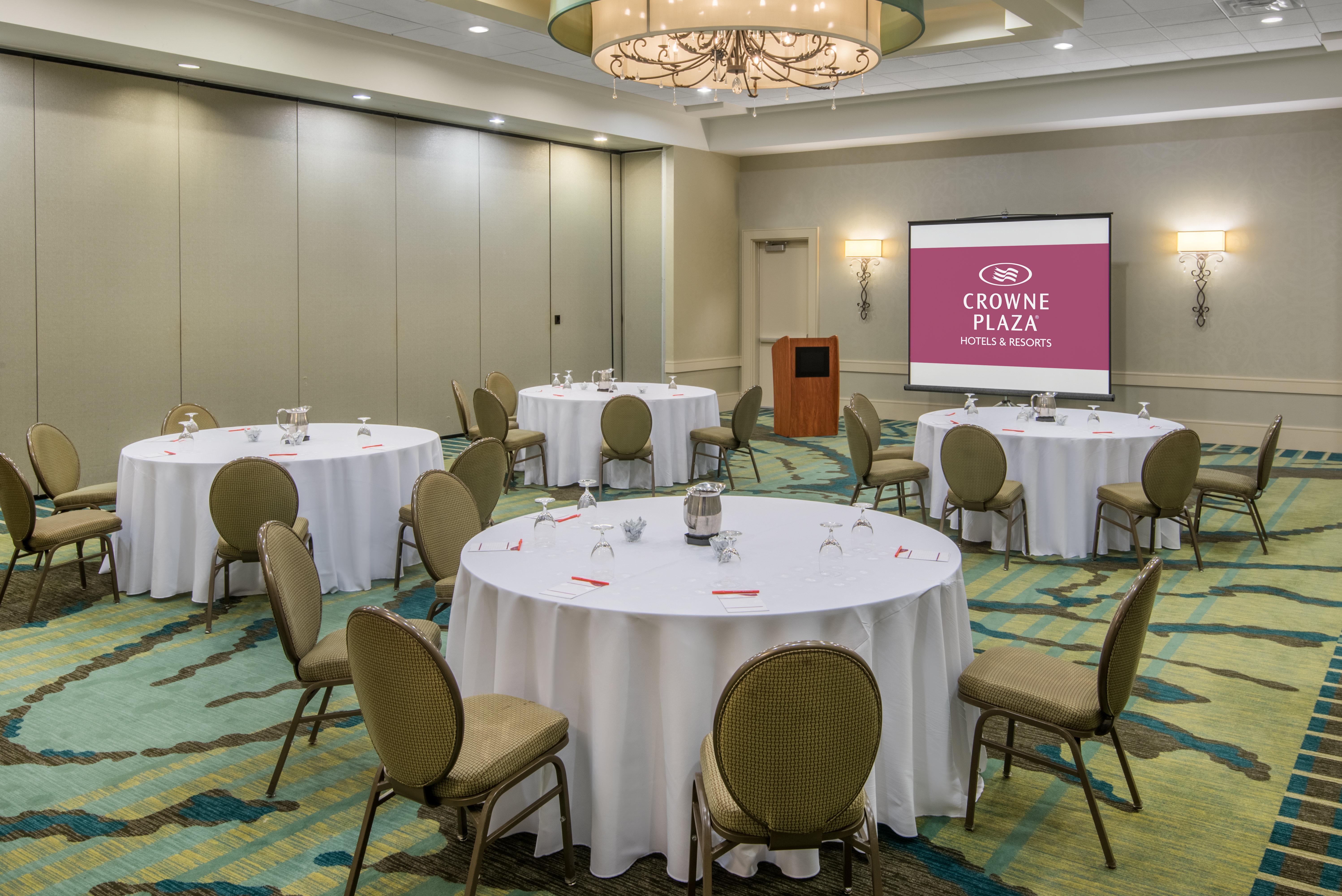 Отель Crowne Plaza Charleston By Ihg Север Чарлстон Экстерьер фото